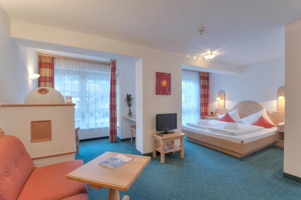Hotel Garni Europa Sankt Anton am Arlberg Oda fotoğraf